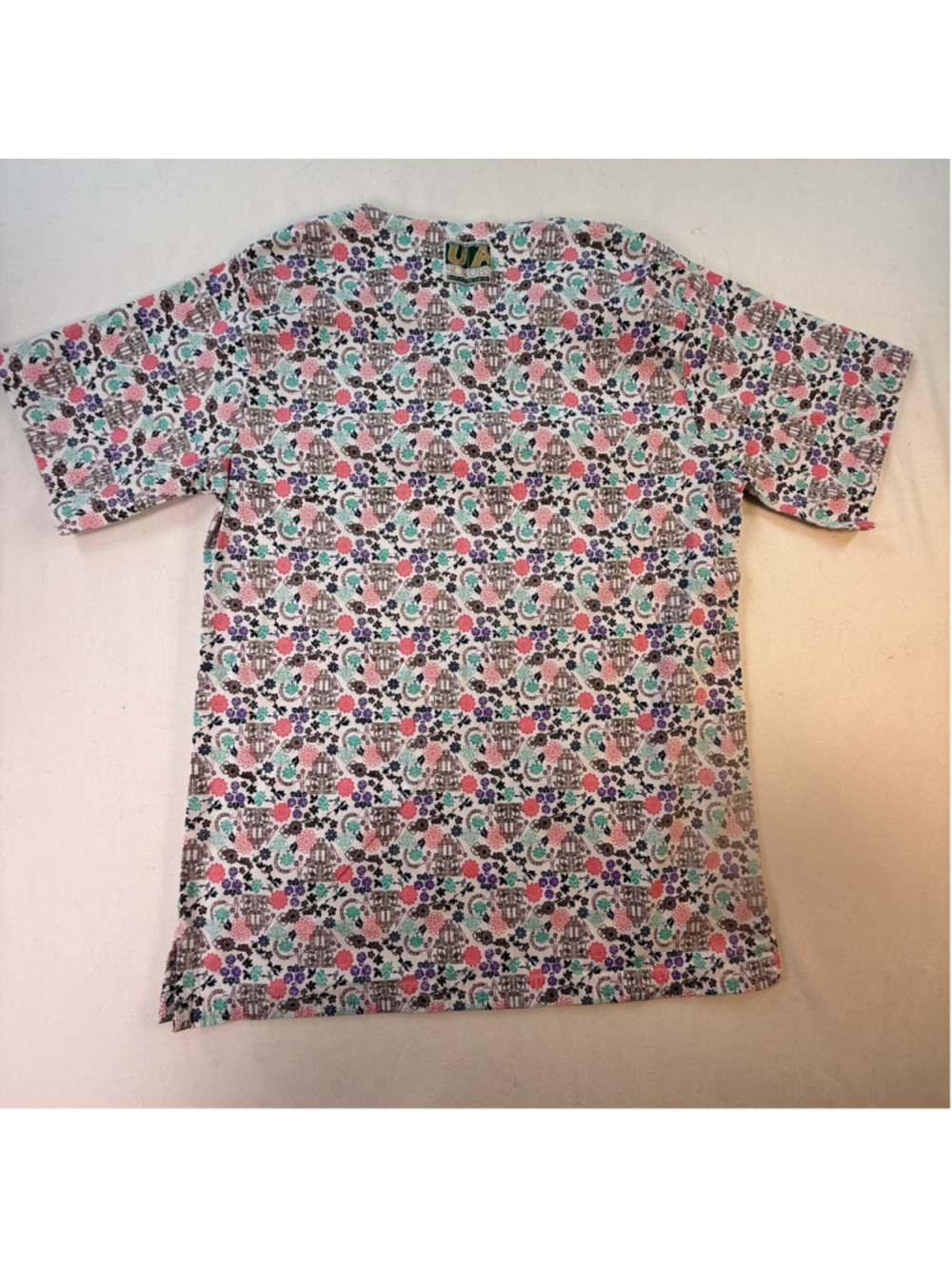 UA Scrubs Floral Geometric Print Scrub Top Women’s X-Sm Stretch V-Neck Medical